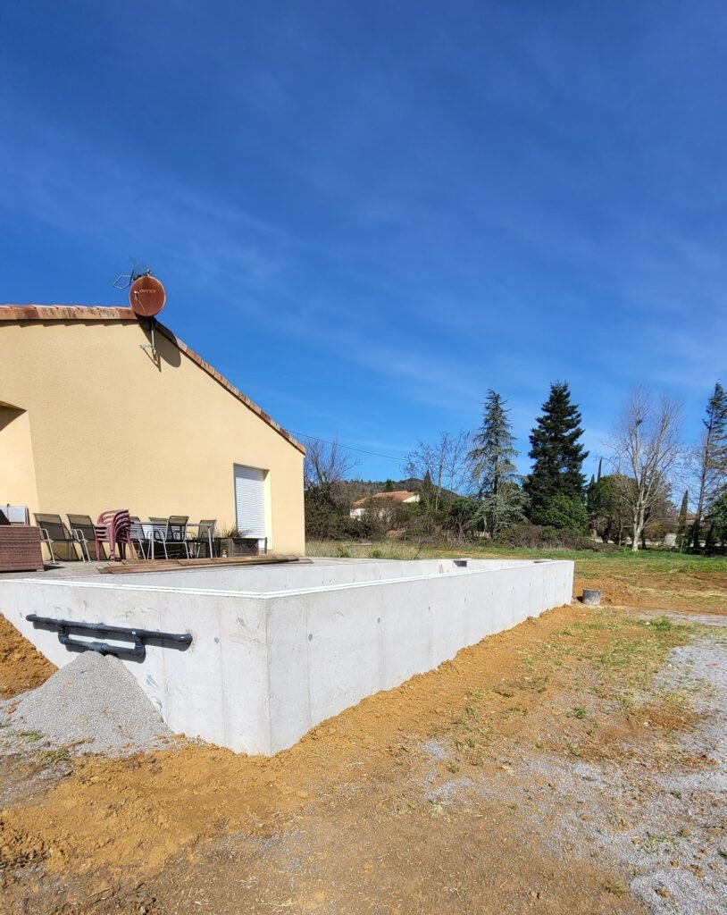 piscine béton. Les étapes de construction d'une piscine