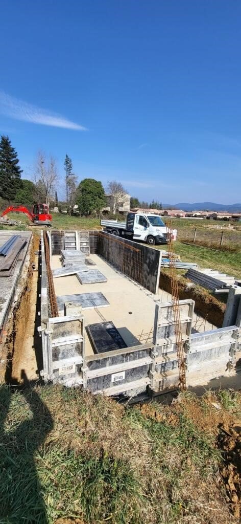 Coffrage. Les étapes de construction d'une piscine